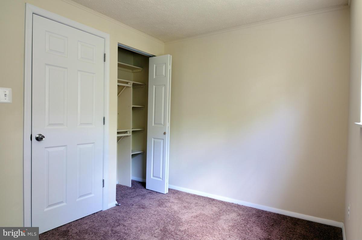 10334 Apple Ridge Road Gaithersburg, MD 20886 - Photo 12 of 18 a view of an empty room