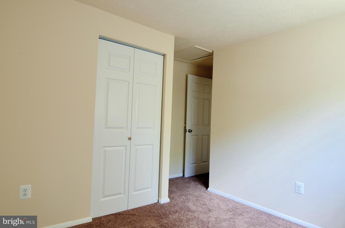 10334 Apple Ridge Road Gaithersburg, MD 20886 - Photo 14 of 18 a view of an empty room