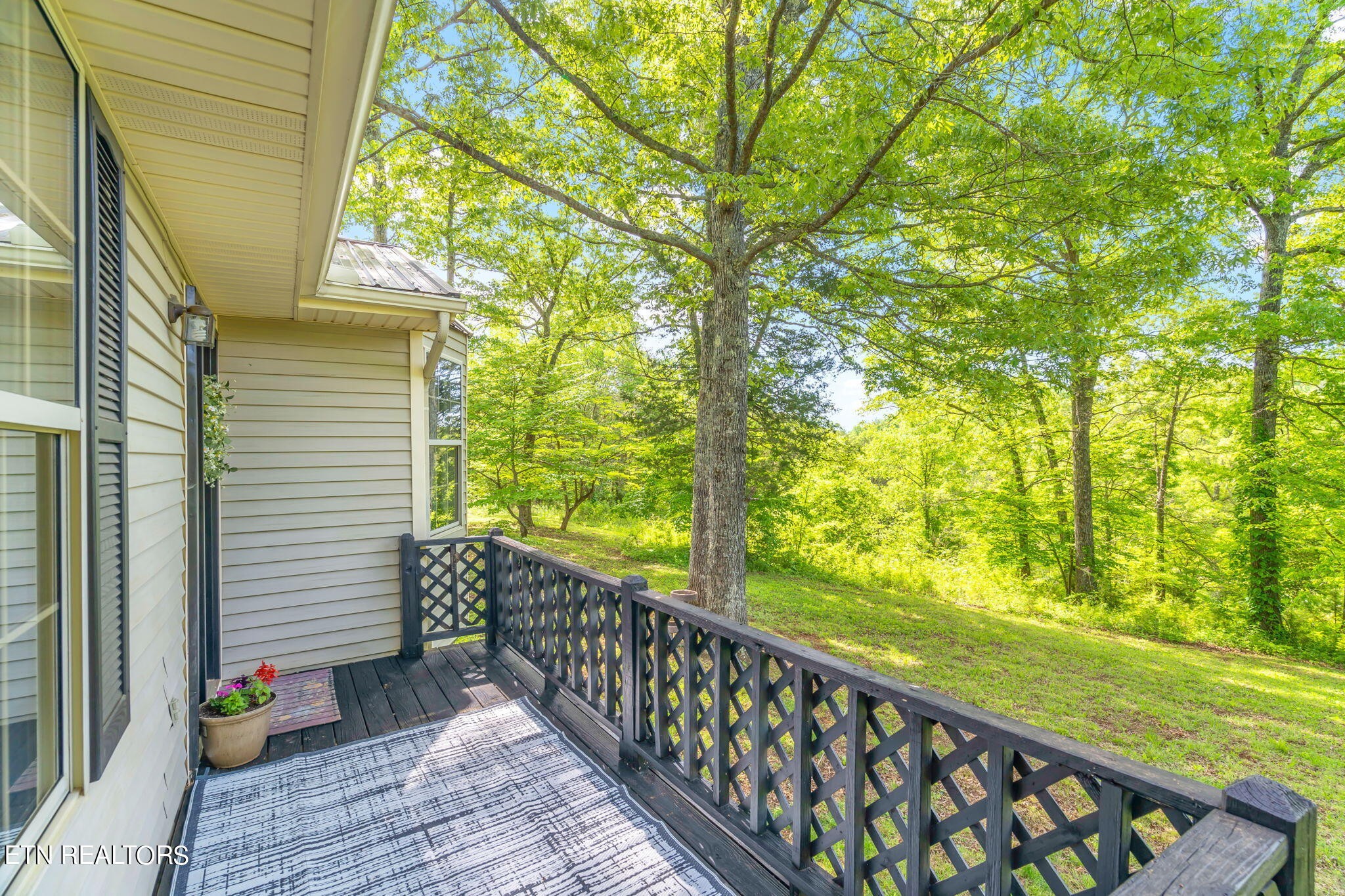511 Scenic River Road Madisonville, TN 37354 - Photo 17 of 56 Gallery Image 17