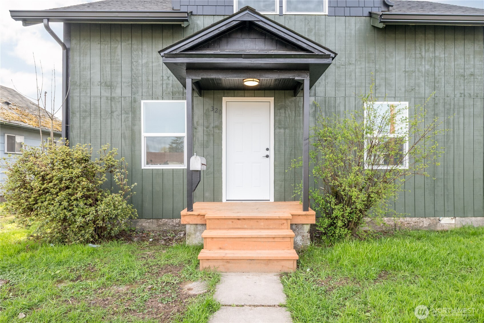 320 23rd Avenue Longview, WA 98632 - Photo 3 of 32