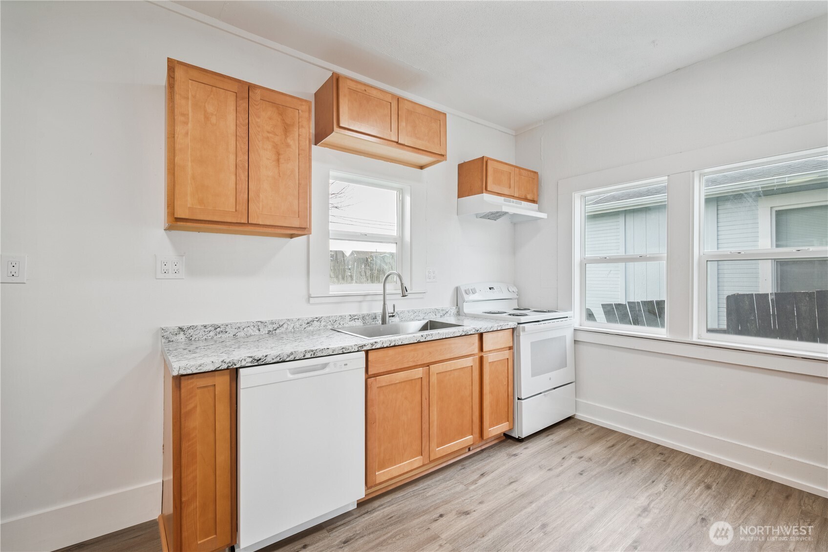 320 23rd Avenue Longview, WA 98632 - Photo 8 of 32