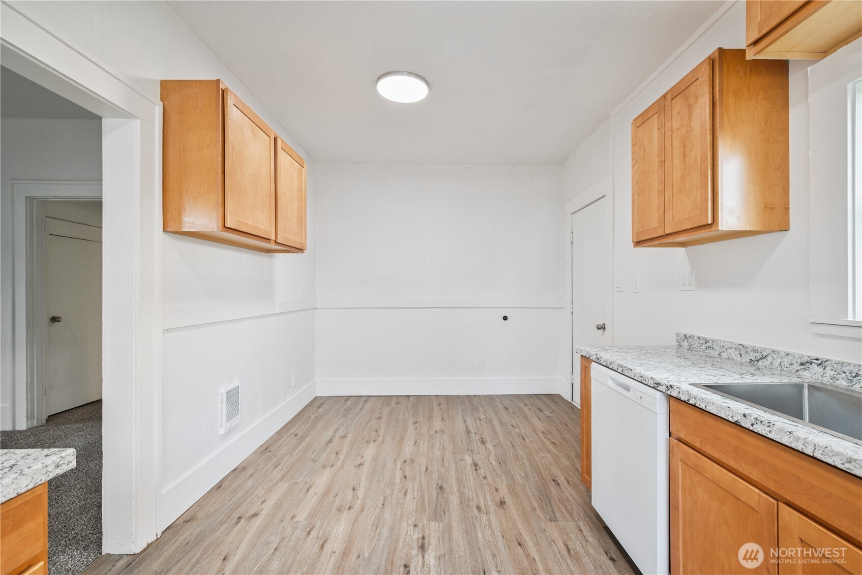 320 23rd Avenue Longview, WA 98632 - Photo 9 of 32