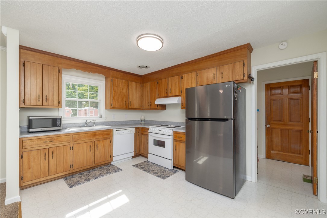 14331 Rosebud Road Chesterfield, VA 23838 - Photo 9 of 33