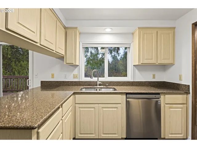 $595,000 | 2669 Southeast Alder Street, Hillsboro, OR 97123