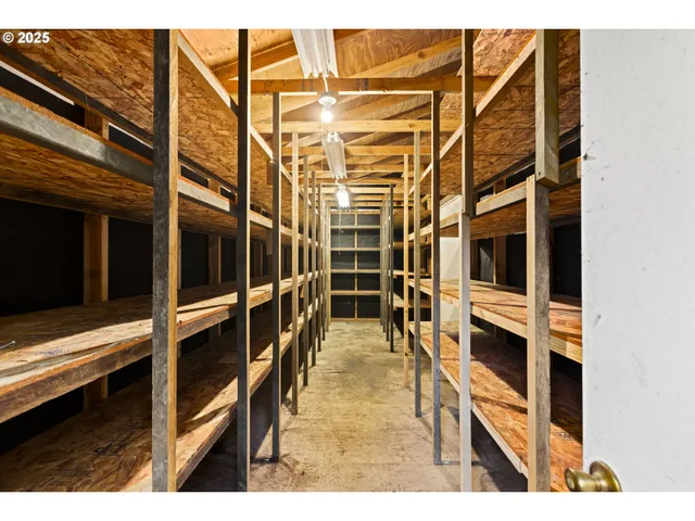 $595,000 | 2669 Southeast Alder Street, Hillsboro, OR 97123