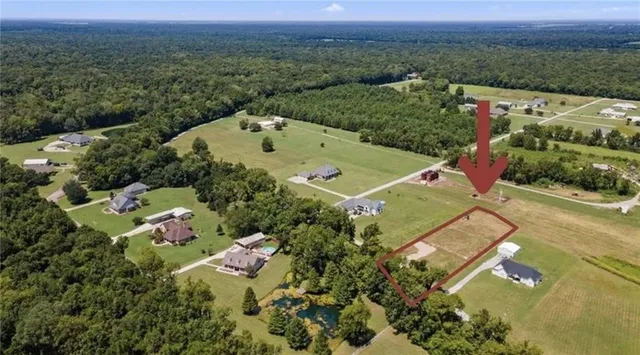 $84,400 | 11744 Bayou Tommy Lane, Port Allen, LA 70767