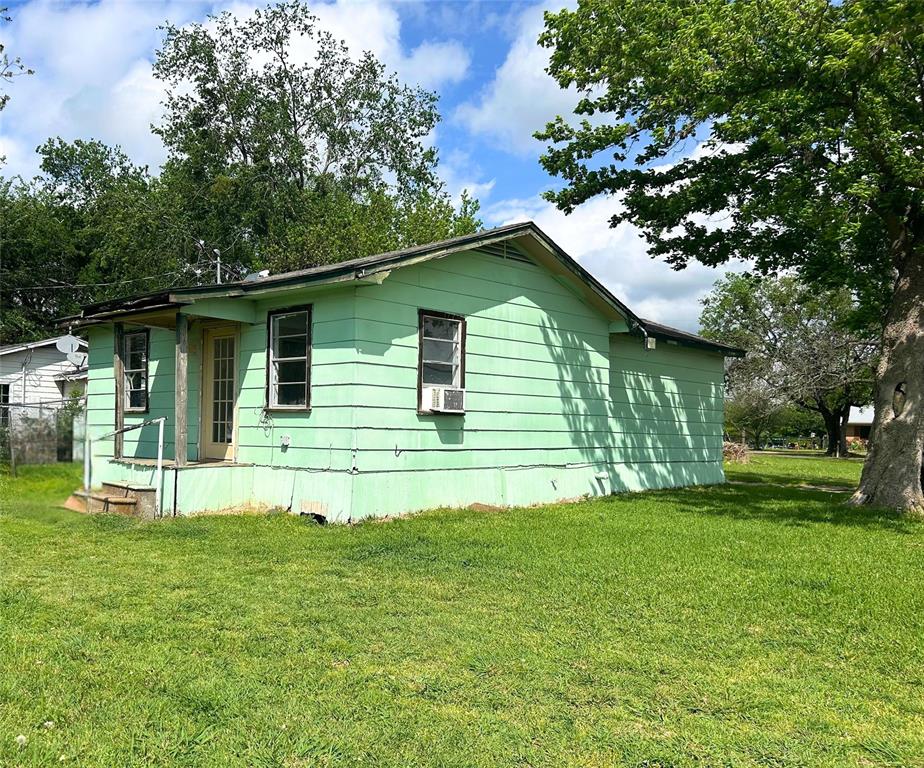 202 North 1st Street Point, TX 75472 - Photo 1 of 6
