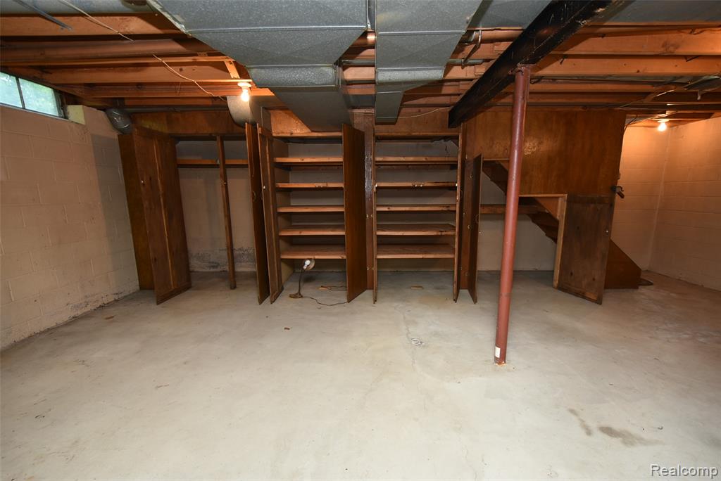 2356 Rochester Road Leonard, MI 48367 - Photo 33 of 40