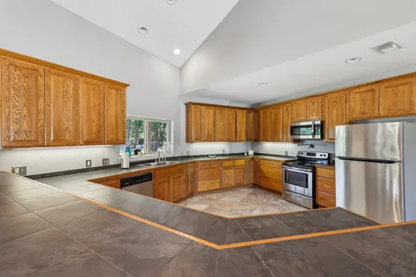 $620,000 | 129 Country Air Drive, Bastrop, TX 78602