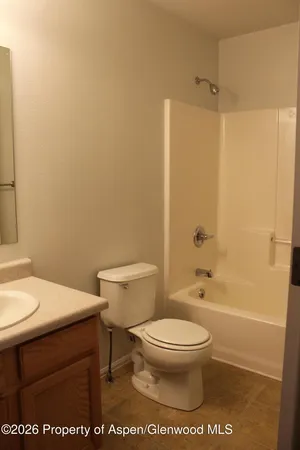 $1,950 | 21 Bryan Loop, Parachute, CO 81635