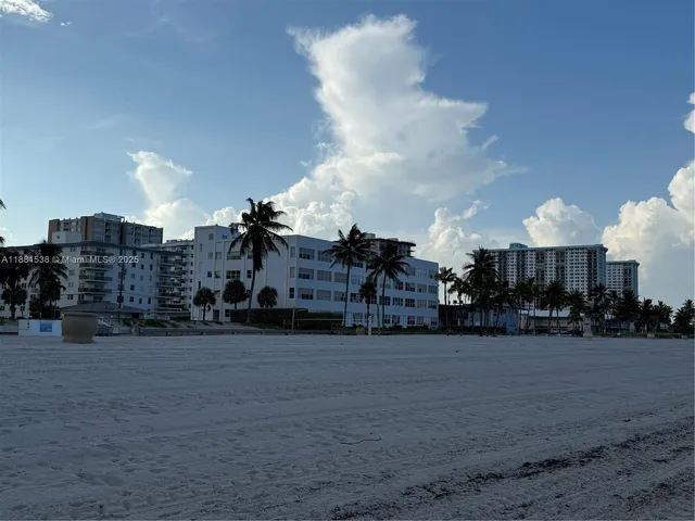 $279,500 | 1901 South Ocean Drive, Unit 303, Hollywood, FL 33019