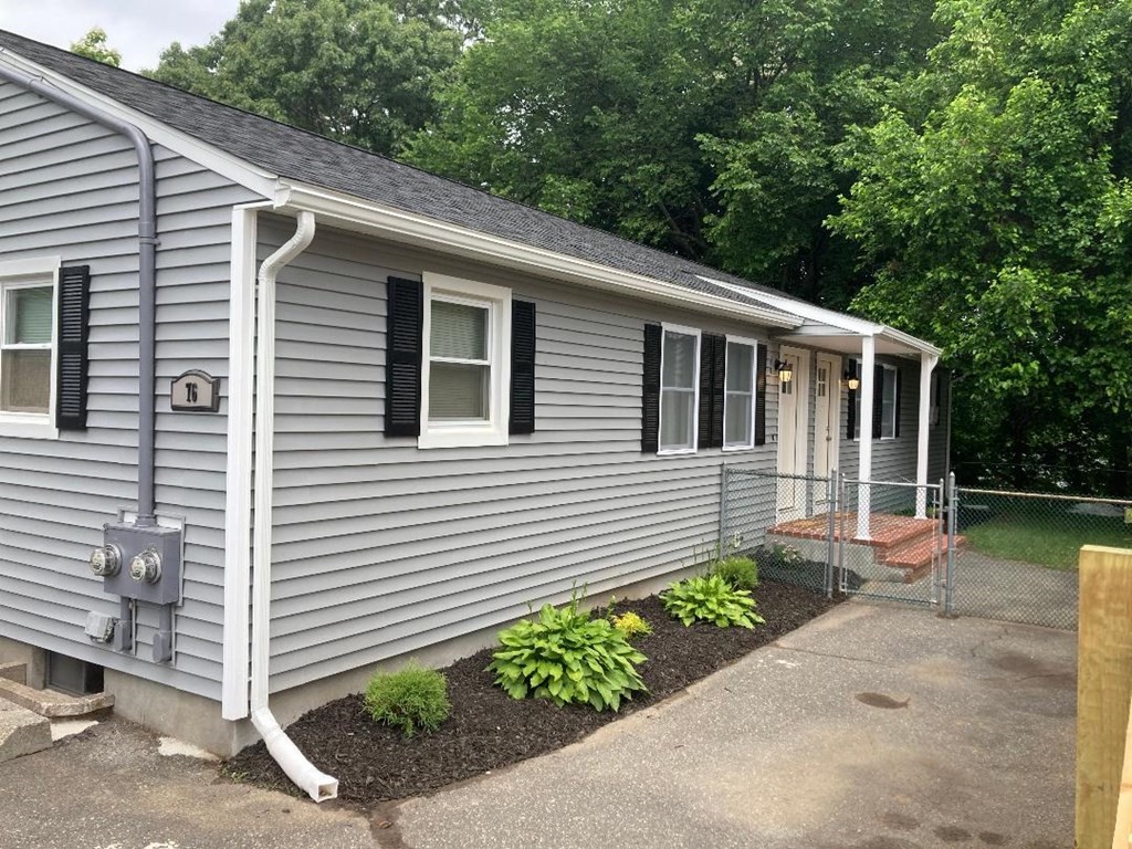 76 Darling Street Springfield, MA 01151 - Photo 1 of 14