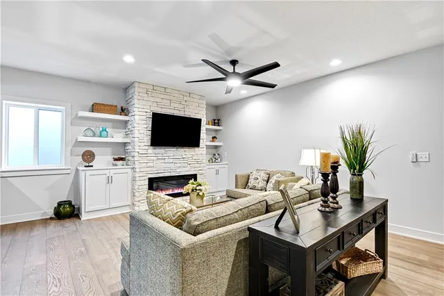 $859,950 | 22415 West 89th Terrace, Lenexa, KS 66227