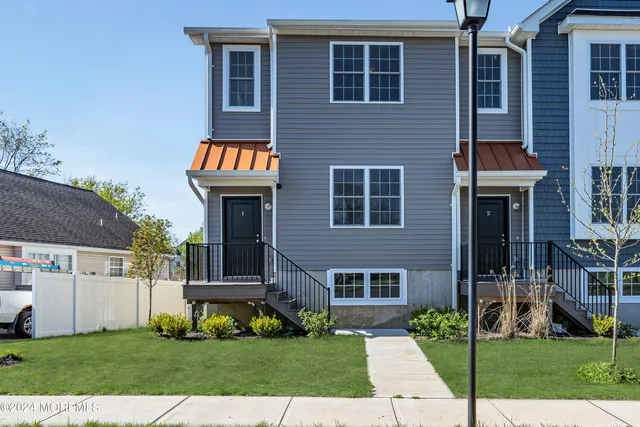 $3,950 | 333 1st Street, Unit 3, Keyport, NJ 07735