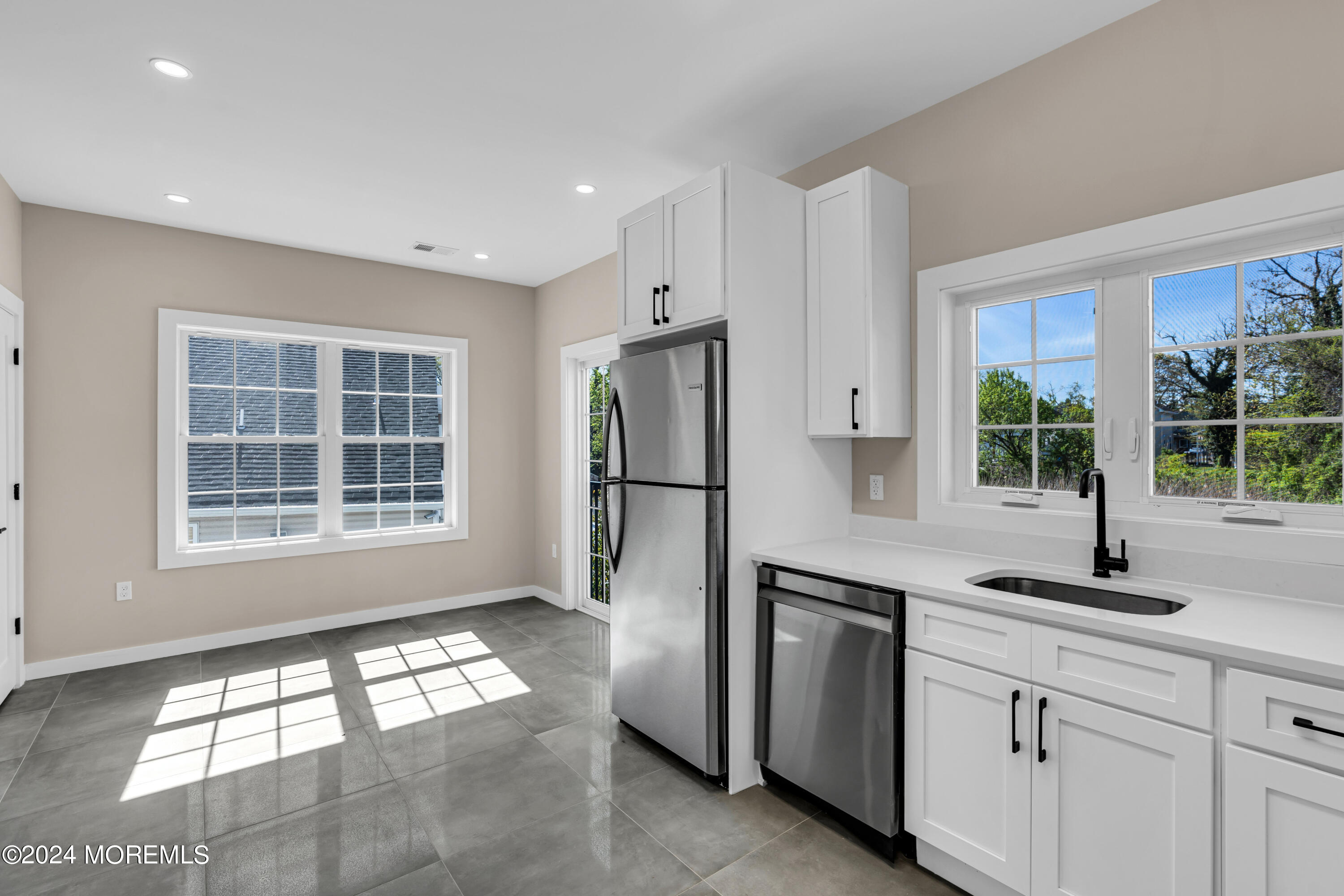 333 1st Street, Unit 3 Keyport, NJ 07735 - Photo 16 of 41 023_dsc09060