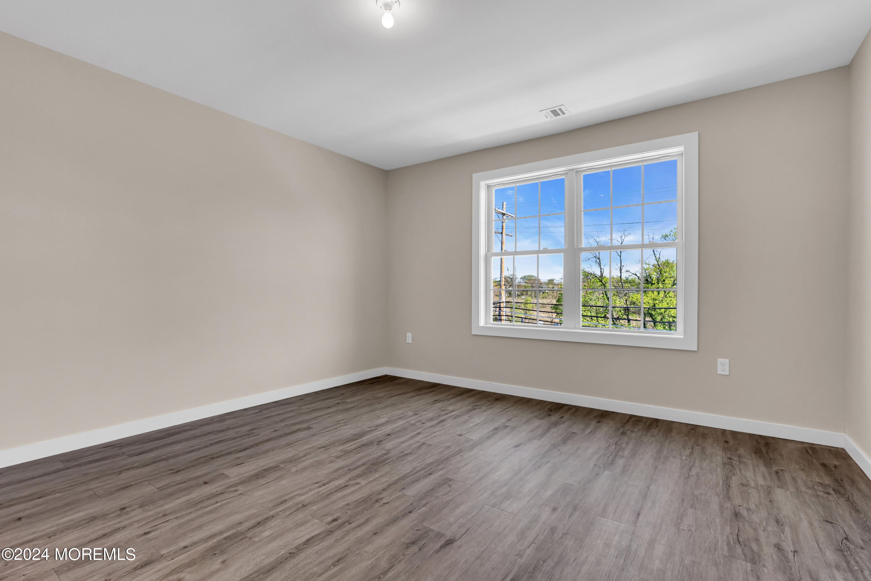 333 1st Street, Unit 3 Keyport, NJ 07735 - Photo 21 of 41 030_dsc09095