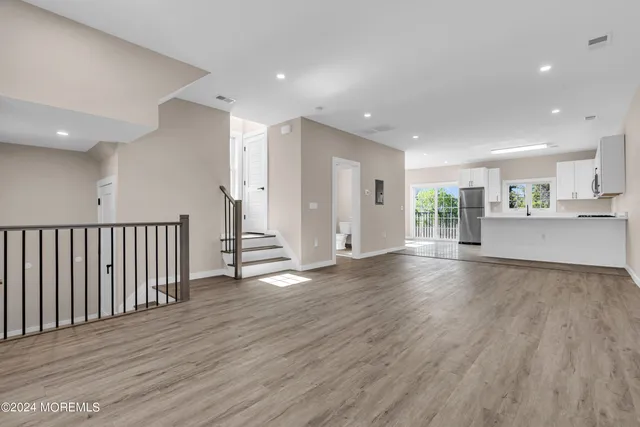 $3,950 | 333 1st Street, Unit 3, Keyport, NJ 07735