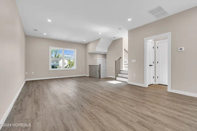 $3,950 | 333 1st Street, Unit 3, Keyport, NJ 07735