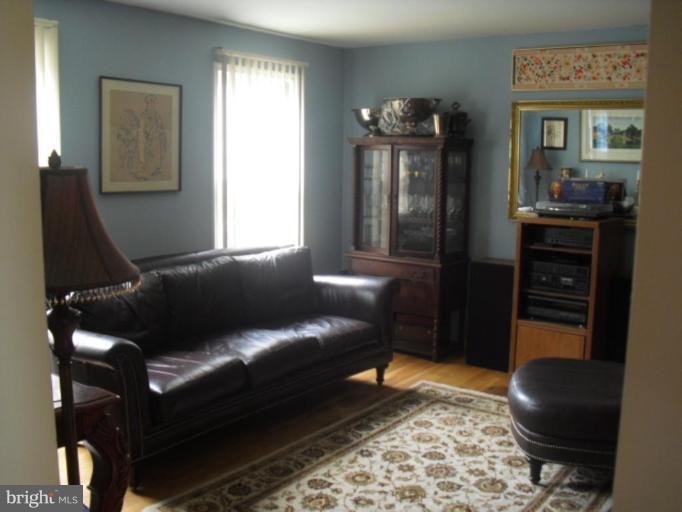 7012 Leebrad Street Springfield, VA 22151 - Photo 3 of 7 Very large living room