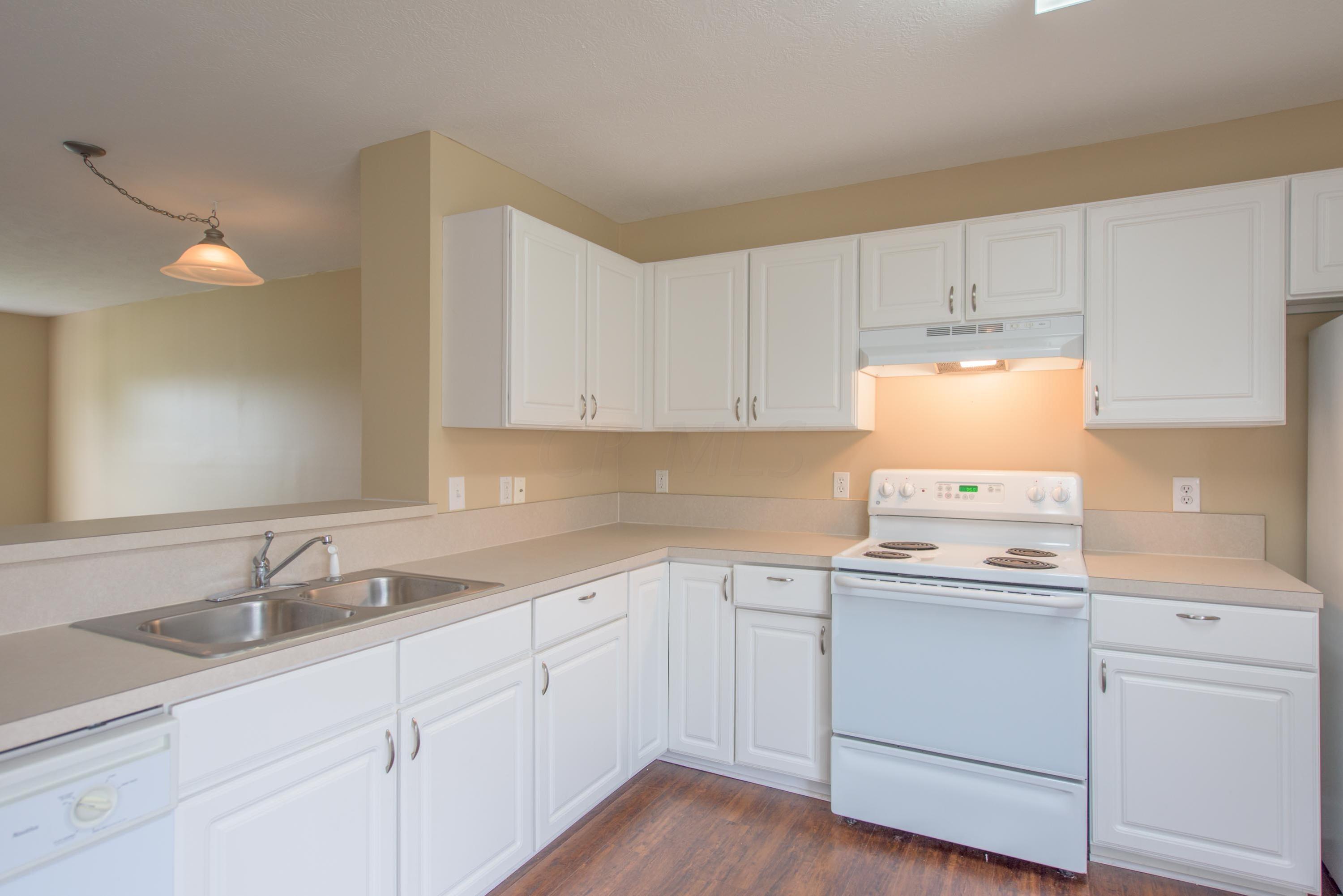 695 Lazelle Road Westerville, OH 43081 - Photo 12 of 34