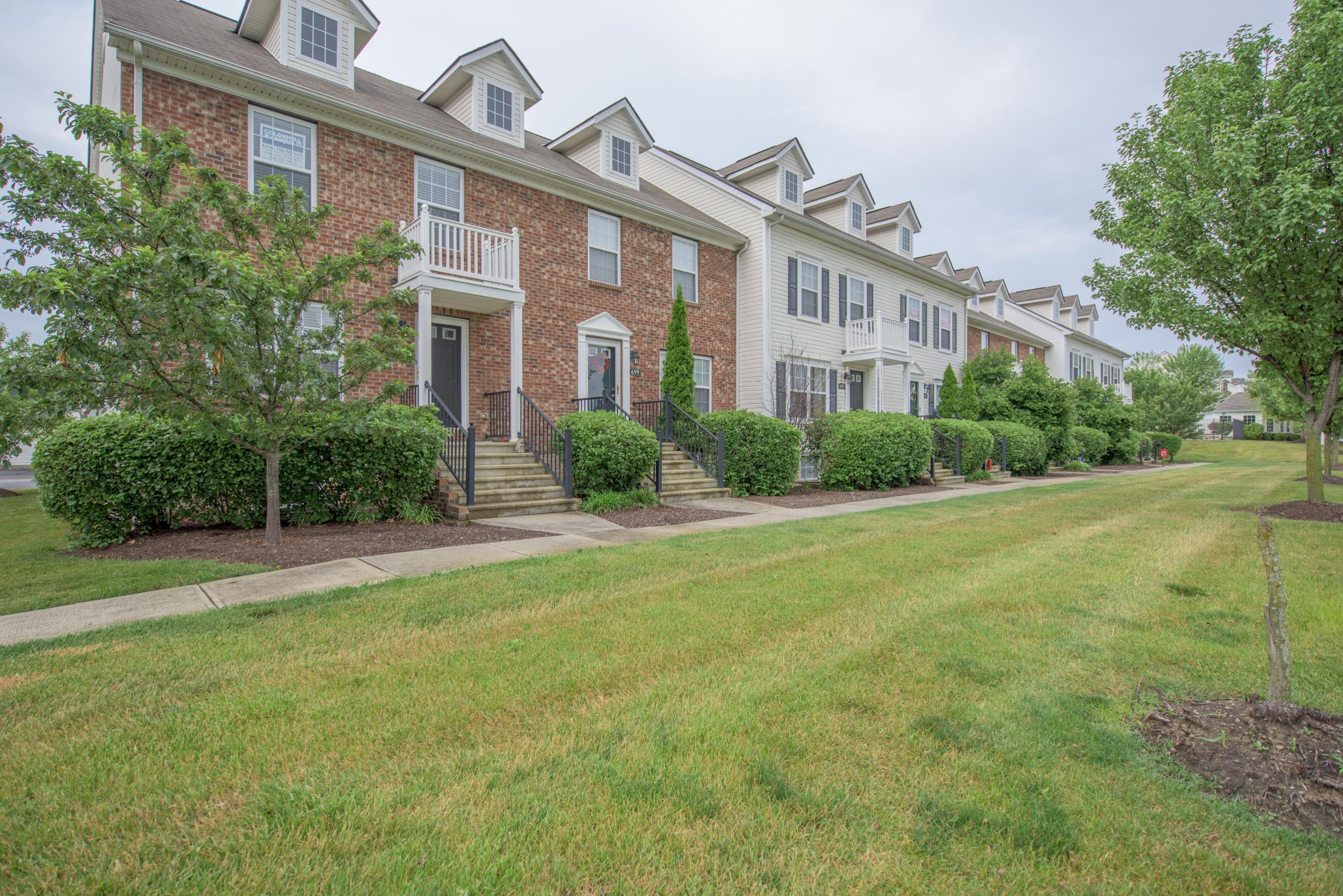 695 Lazelle Road Westerville, OH 43081 - Photo 2 of 34
