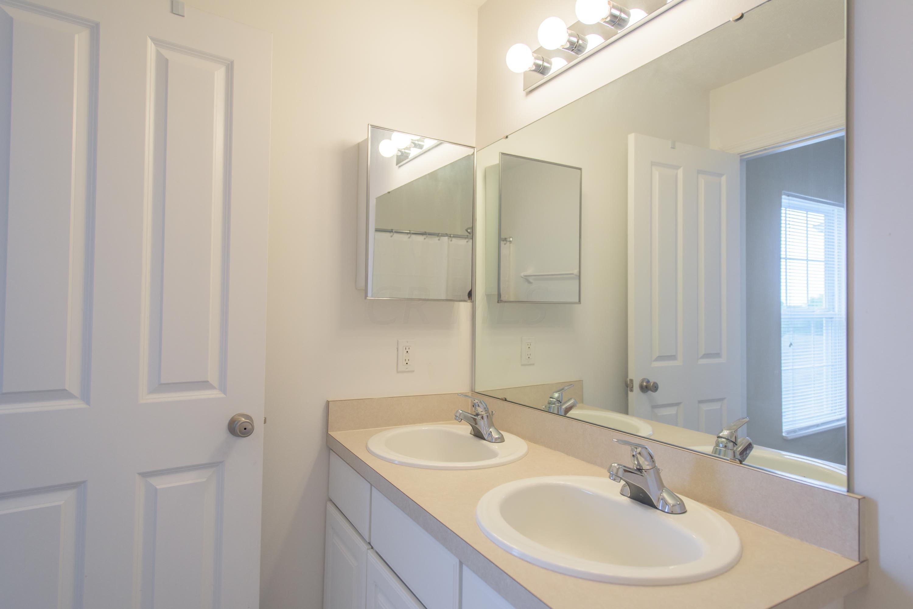 695 Lazelle Road Westerville, OH 43081 - Photo 22 of 34