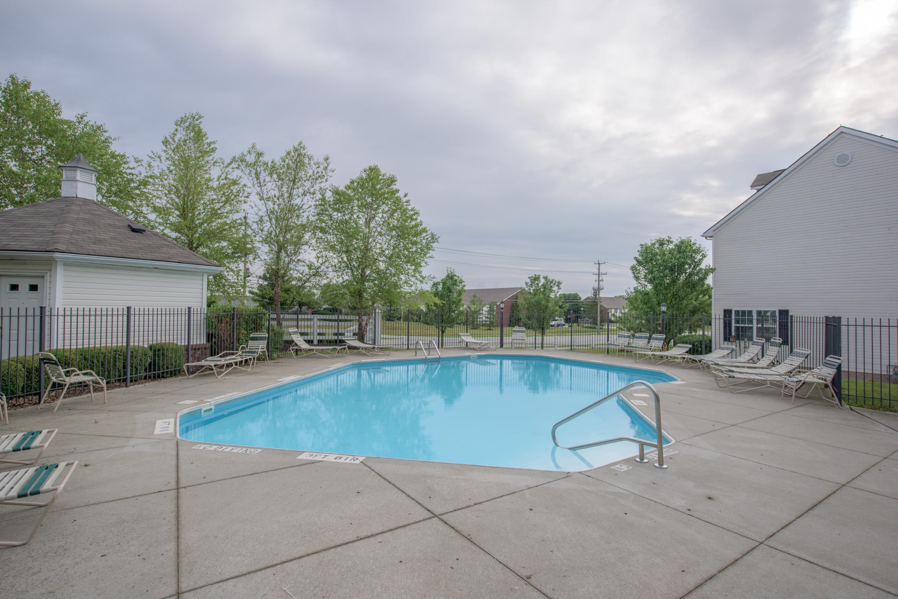 695 Lazelle Road Westerville, OH 43081 - Photo 5 of 34