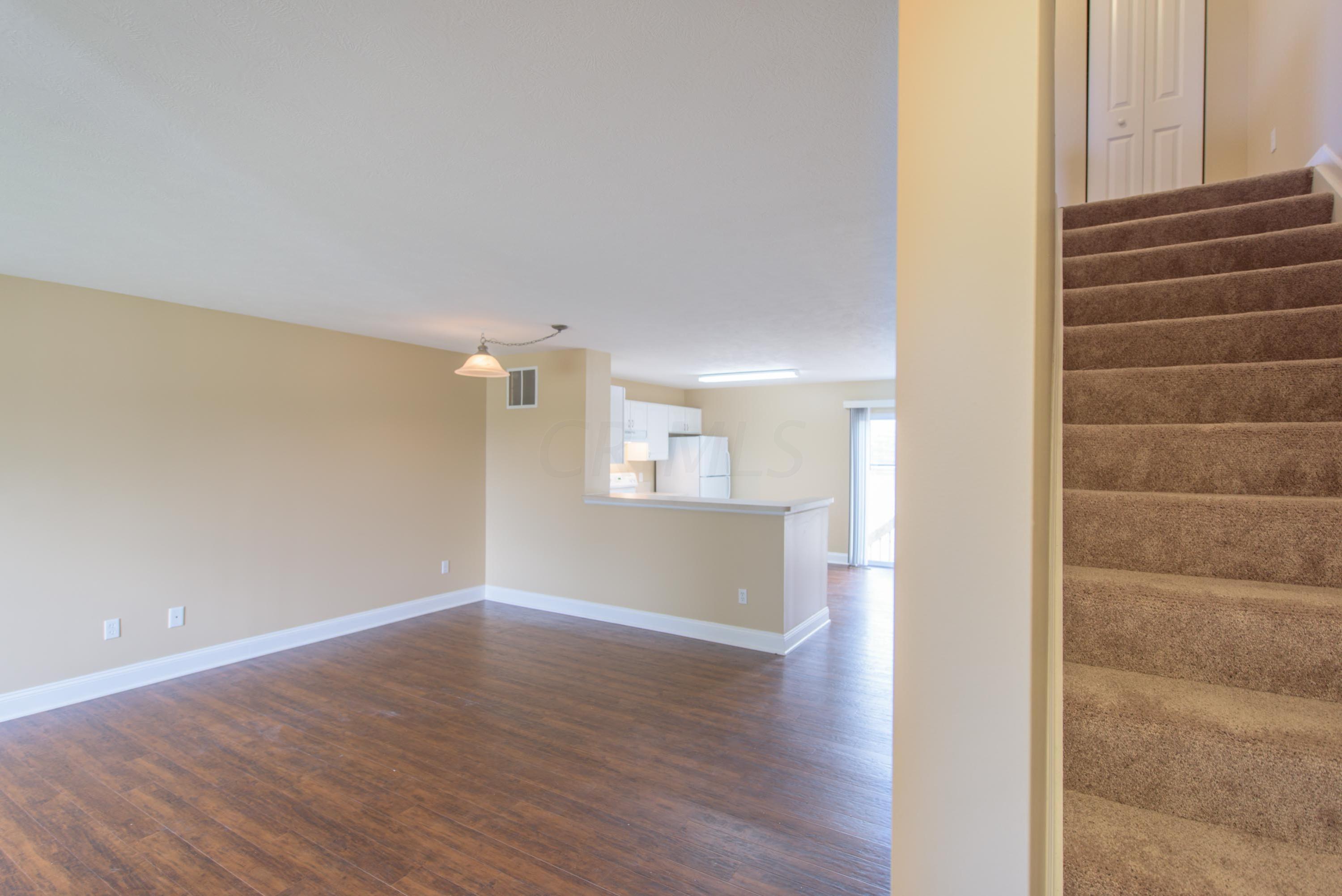 695 Lazelle Road Westerville, OH 43081 - Photo 7 of 34