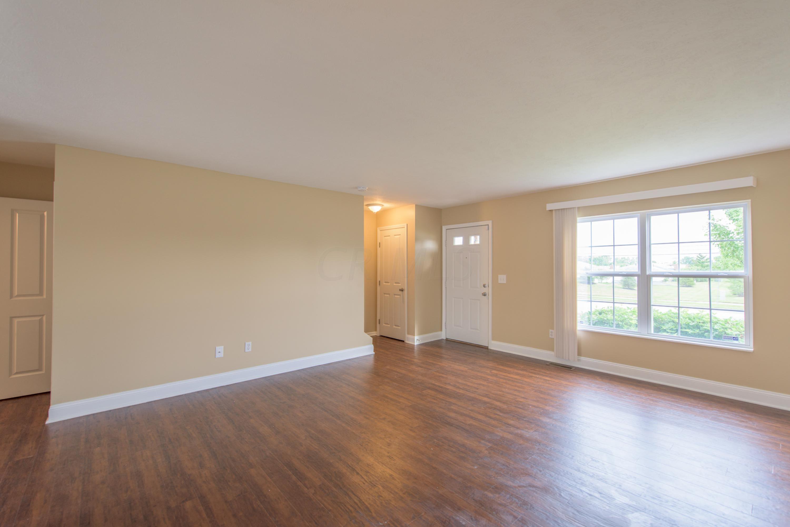 695 Lazelle Road Westerville, OH 43081 - Photo 9 of 34