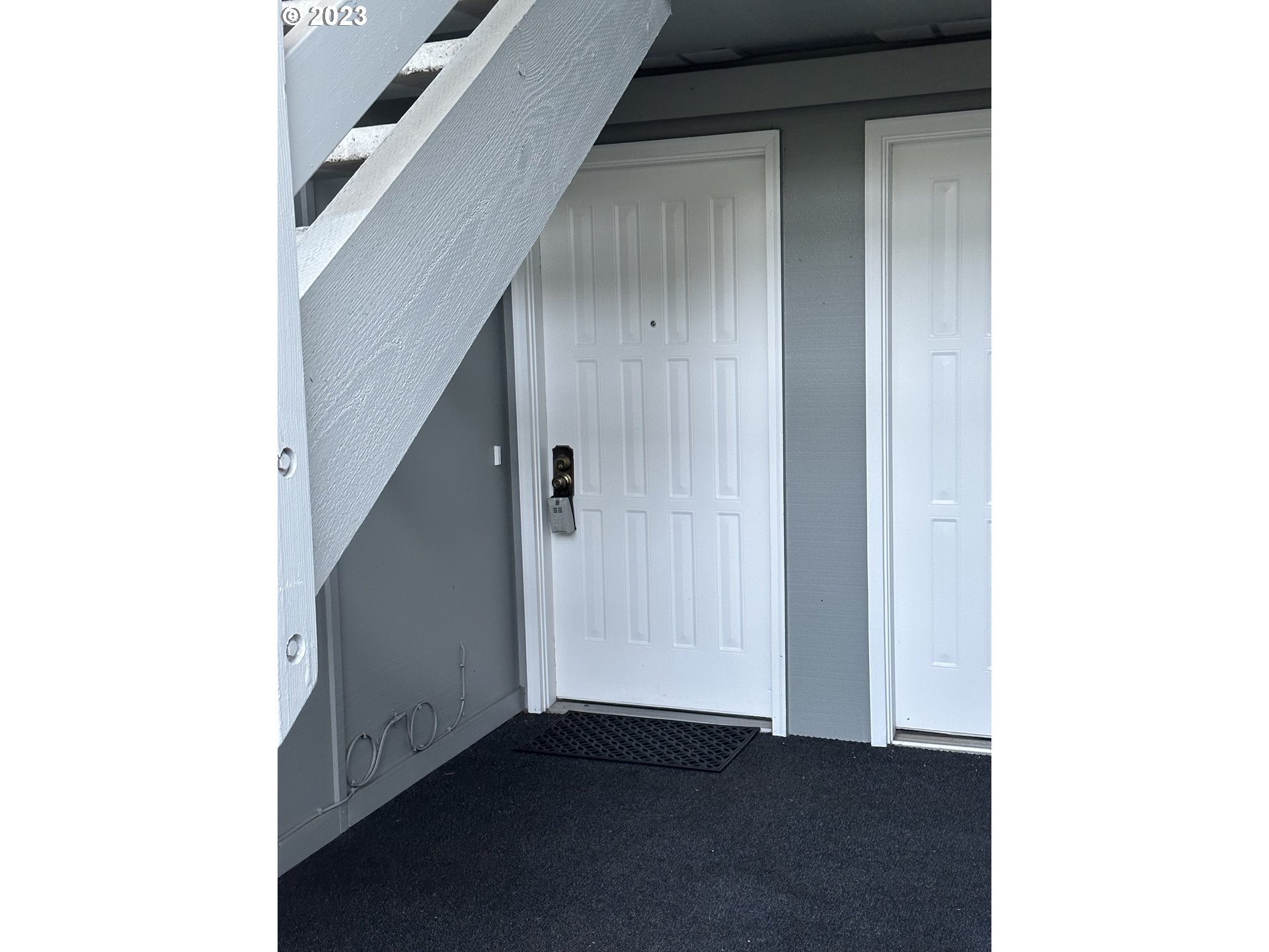 650 Harlow Road, Unit 132 Springfield, OR 97477 - Photo 35 of 36 a view of an entryway