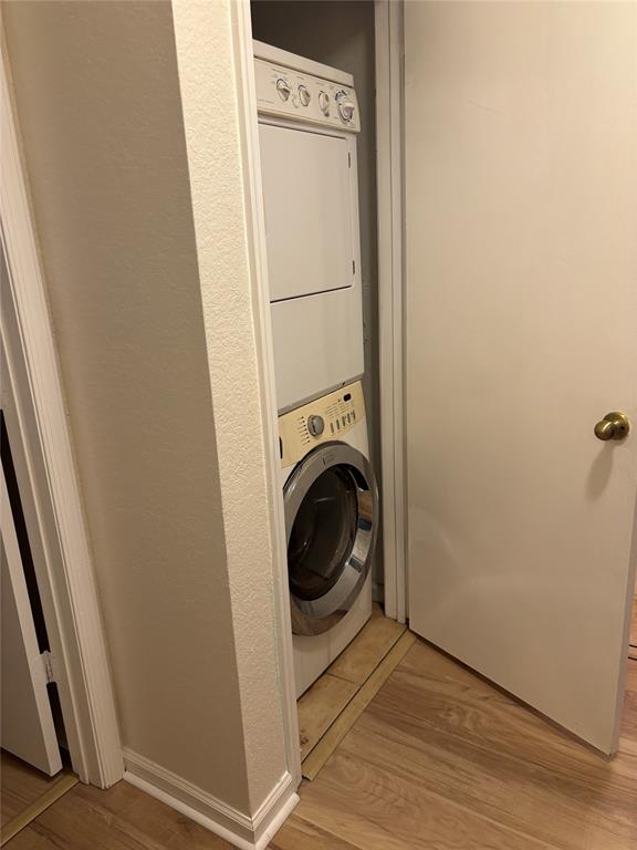 4632 Danson Way Delray Beach, FL 33445 - Photo 19 of 26 a utility room with dryer and washer