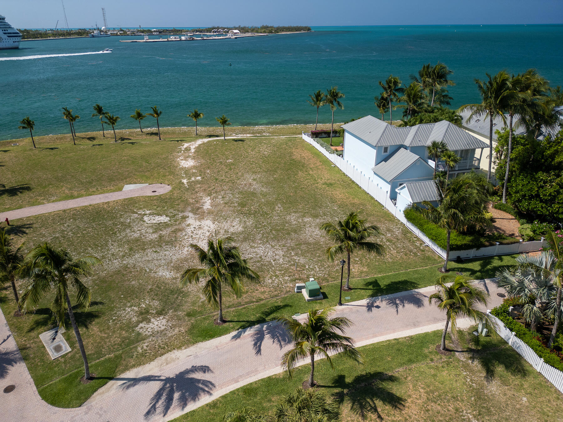 27 Sunset Key Drive Key West, FL 33040 - Photo 17 of 30 27 SUNSET KEY DRIVE WEB-17