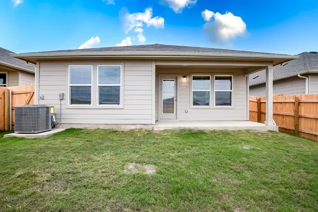 $1,950 | 490 Evergreen Sumac Loop, Kyle, TX 78640