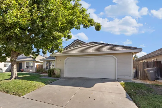 $499,900 | 250 Arlington Circle, Woodland, CA 95695