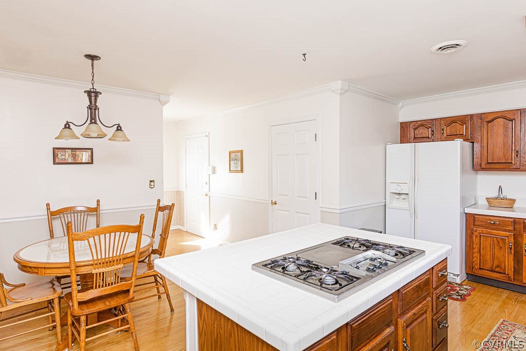 18162 Teman Road Beaverdam, VA 23015 - Photo 15 of 47 a table and chairs in a kitchen