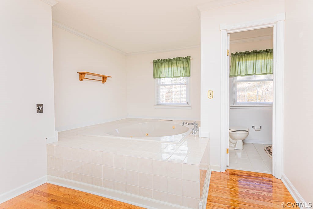 18162 Teman Road Beaverdam, VA 23015 - Photo 22 of 47 a bathroom with a bathtub and a sink