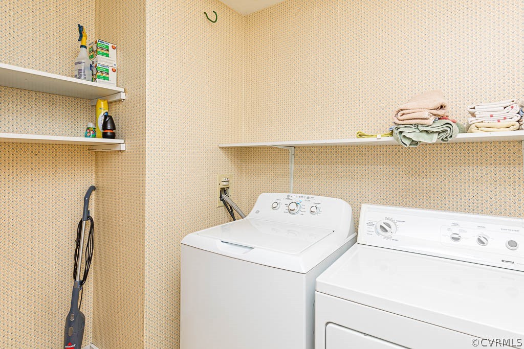 18162 Teman Road Beaverdam, VA 23015 - Photo 29 of 47 a utility room with dryer and washer
