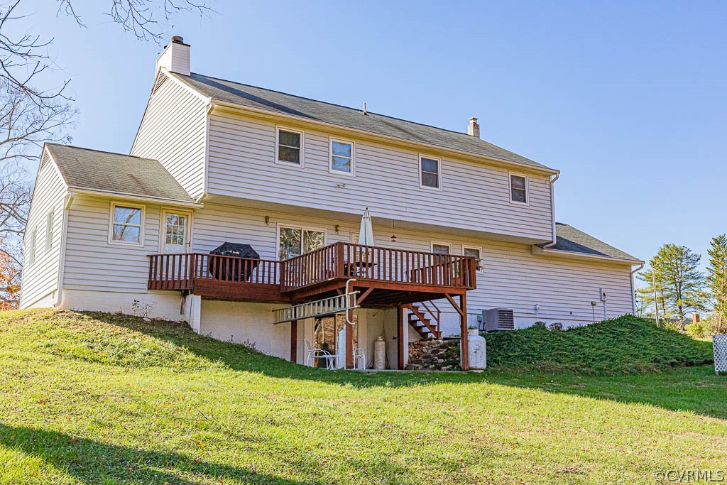 18162 Teman Road Beaverdam, VA 23015 - Photo 39 of 47 a view of a house with a yard and sitting area