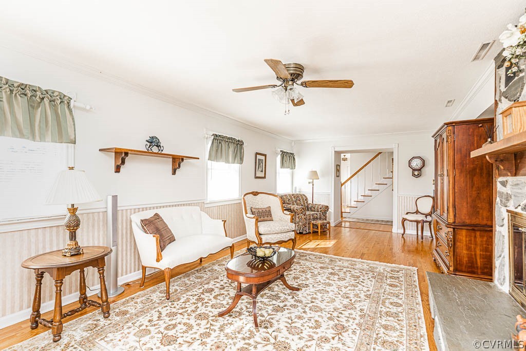 18162 Teman Road Beaverdam, VA 23015 - Photo 6 of 47 a living room with furniture