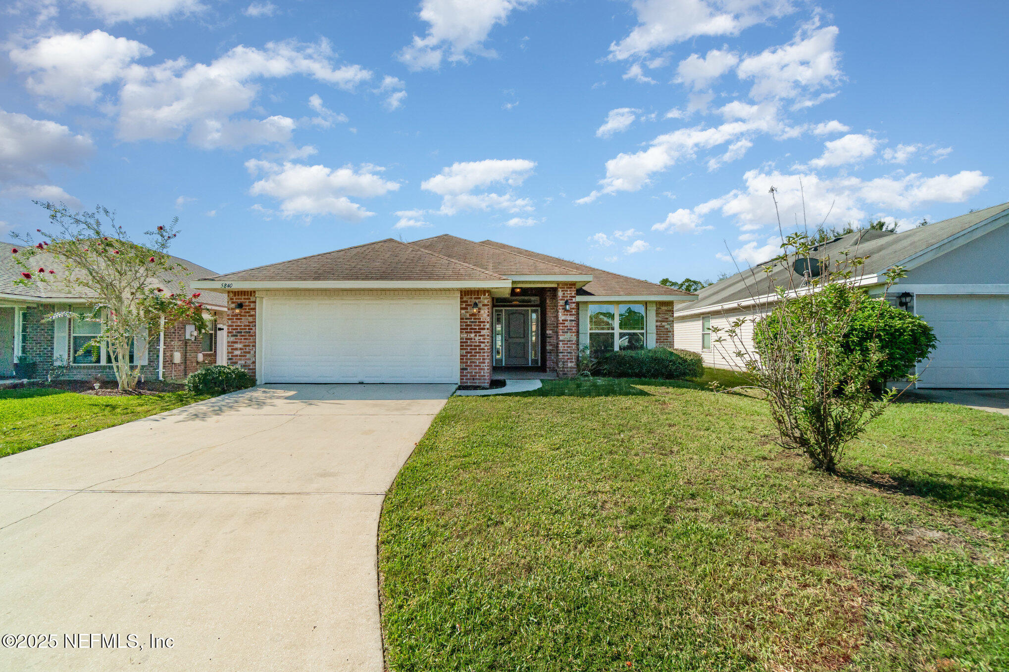 5840 Round Table Road Jacksonville, FL 32254 - Photo 2 of 27 7bf185b2-5a54-4106-b6e6-b1d361ba277c