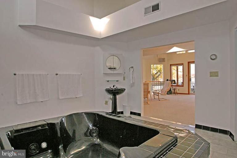 8105 Ventnor Road Pasadena, MD 21122 - Photo 14 of 26 Master Bath #2