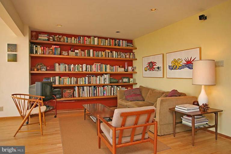 8105 Ventnor Road Pasadena, MD 21122 - Photo 21 of 26 Living Room #3