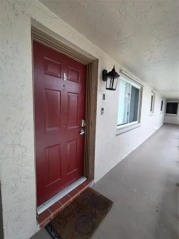 $2,000 | 3030 Northeast 5th Terrace, Unit 11, Wilton Manors, FL 33334