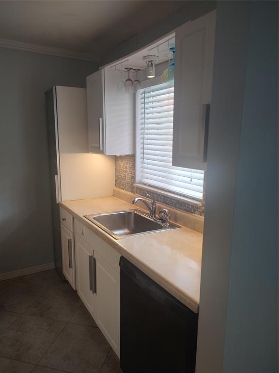 3030 Northeast 5th Terrace, Unit 11 Wilton Manors, FL 33334 - Photo 3 of 15