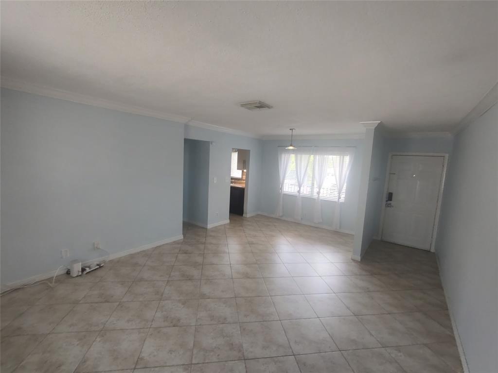 3030 Northeast 5th Terrace, Unit 11 Wilton Manors, FL 33334 - Photo 5 of 15