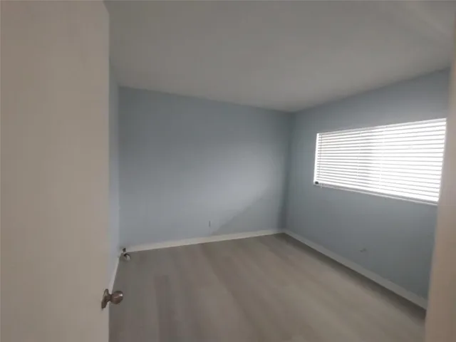 $2,000 | 3030 Northeast 5th Terrace, Unit 11, Wilton Manors, FL 33334