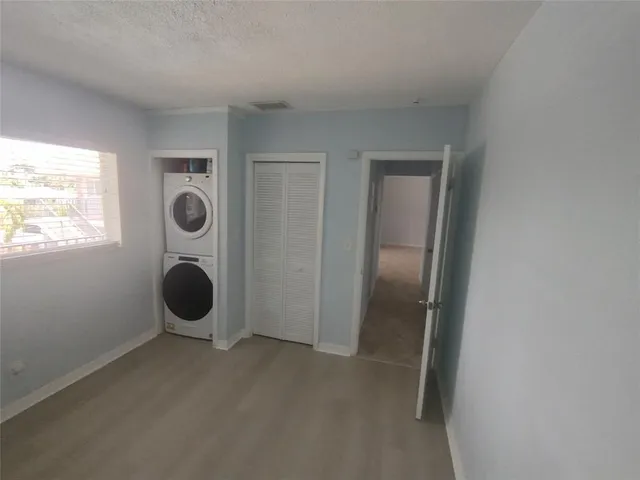 $2,000 | 3030 Northeast 5th Terrace, Unit 11, Wilton Manors, FL 33334