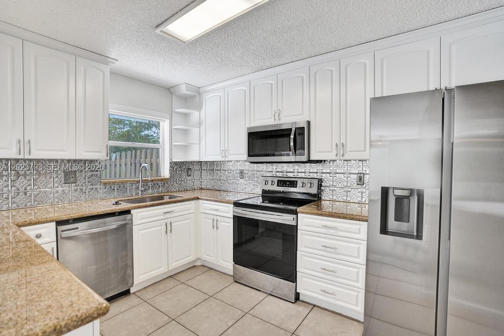 21461 Sawmill Court Boca Raton, FL 33498 - Photo 34 of 104