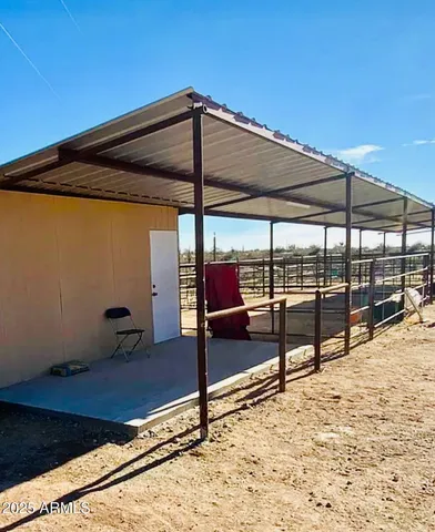 $435,000 | 42710 Highway 60, Morristown, AZ 85342