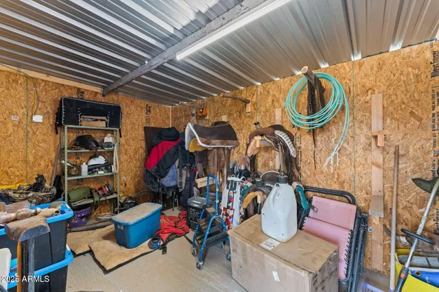 $435,000 | 42710 Highway 60, Morristown, AZ 85342